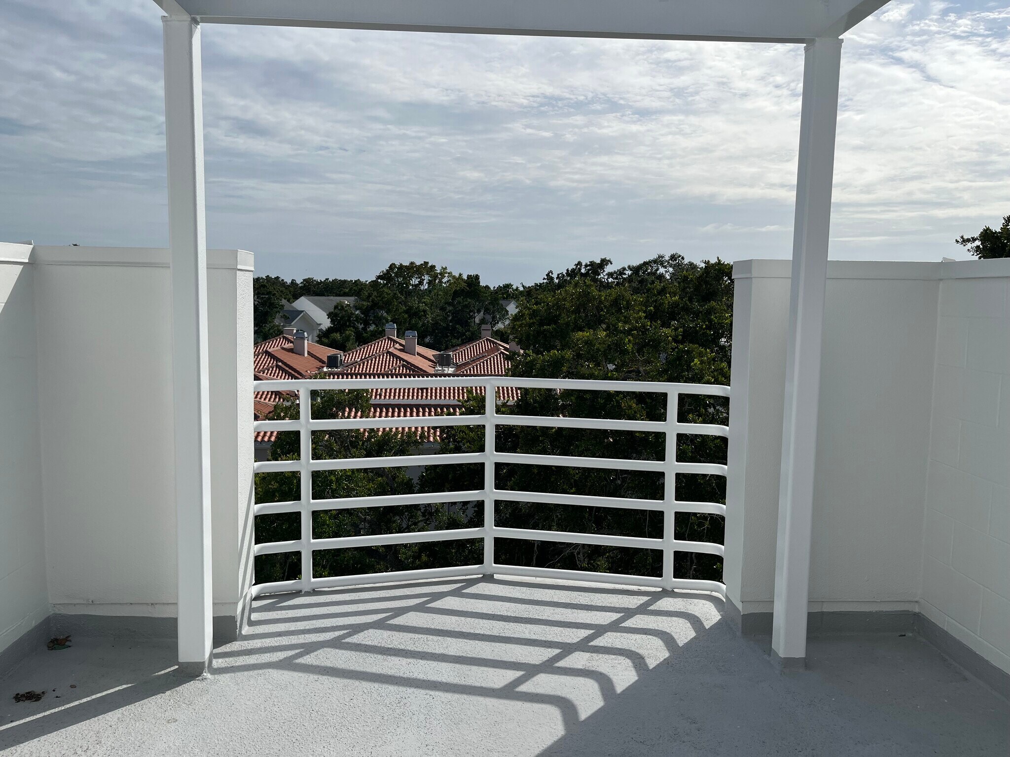 Rooftop patio - 4950 Bayshore Blvd
