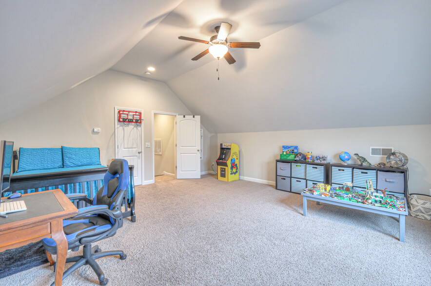 Building Photo - 1020 Claymill Dr