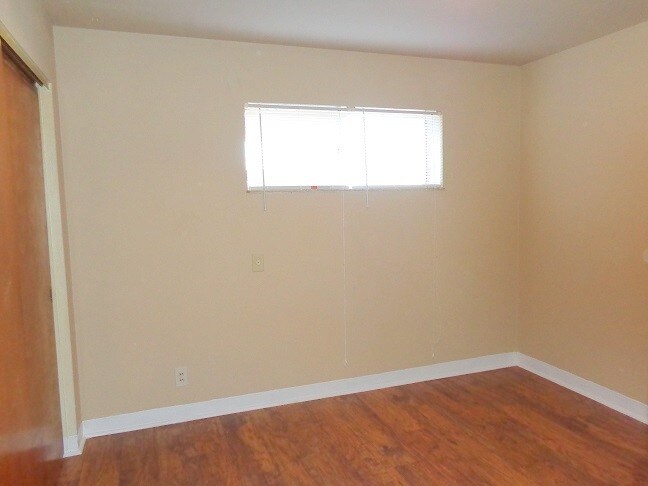 Building Photo - 4405 Chippewa St