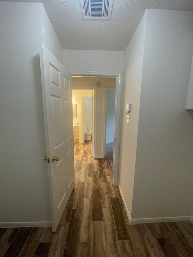 Building Photo - 11306 Yorkshire Oaks Dr