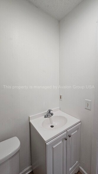 Building Photo - 9103 10th Ave