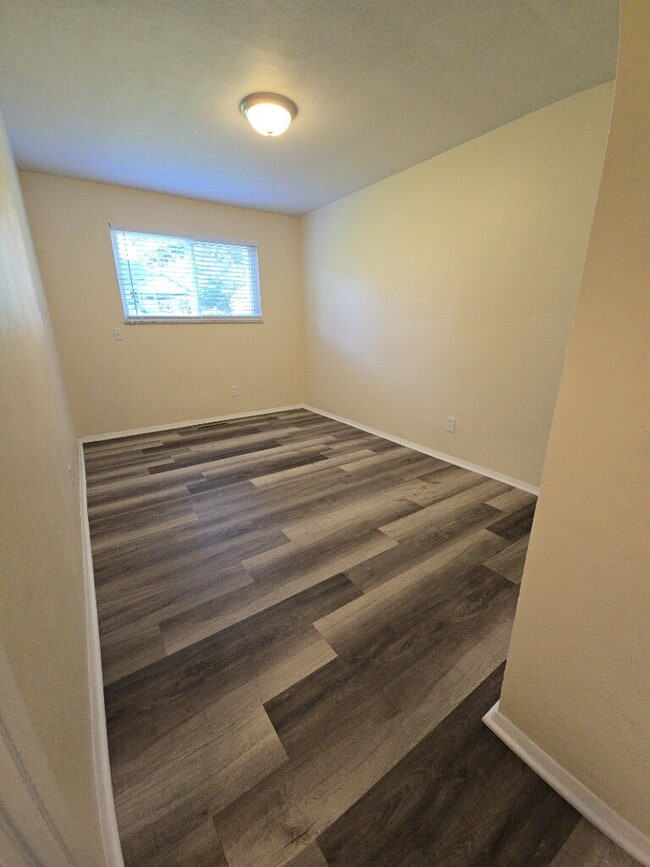 Building Photo - 1005 E Pearl St