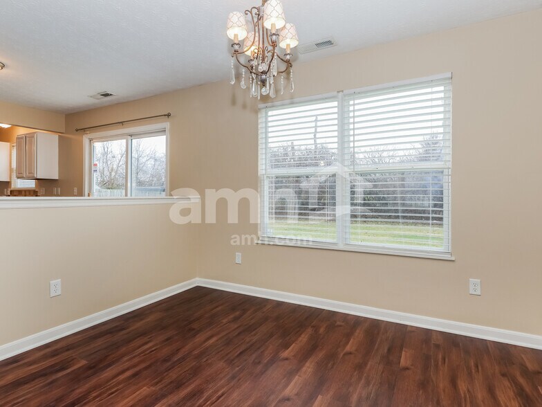 Building Photo - 107 Worthington Dr
