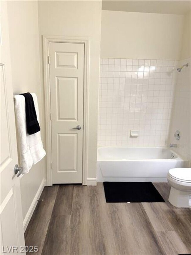 Building Photo - Well-maintained condo located in a convenient Southwest Las Vegas community. Attached 2 car garage.