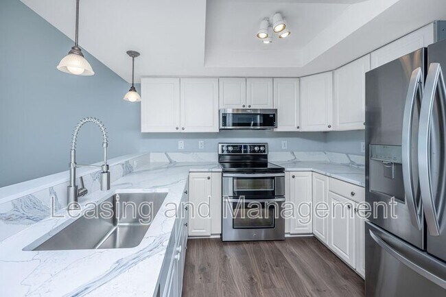 Building Photo - 242 Little Oak Island Dr