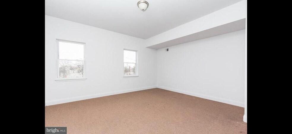 Building Photo - 1005 N Arlington Ave