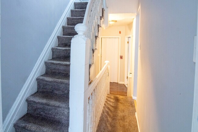 Building Photo - 1732 N 25th St