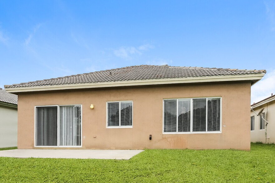 Building Photo - 1298 SW 44th Terrace