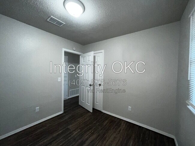 Building Photo - 3316 SE 57th St