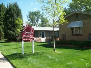 Building Photo - Decatur Apartments