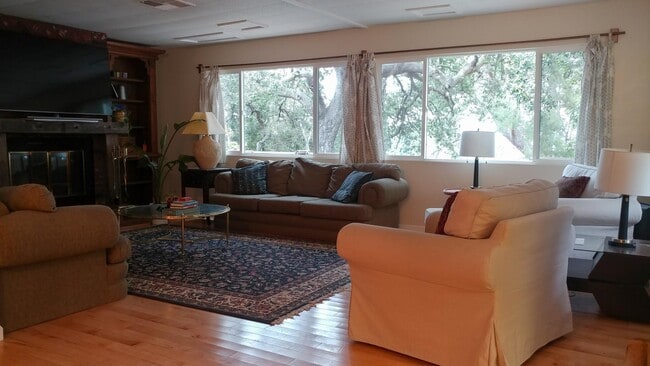 Building Photo - 22252 Alta Dr