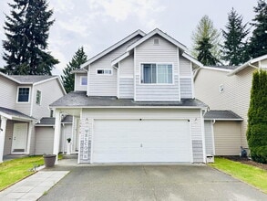 Building Photo - 3 Bedroom and 2.5 Home