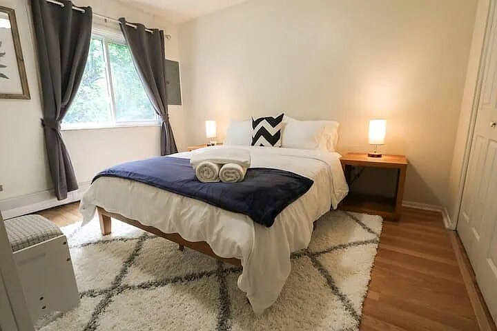 Building Photo - 1596 Jones Dr