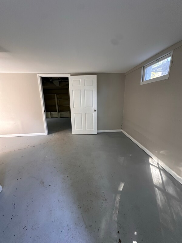 Building Photo - 7719 Crestline Rd