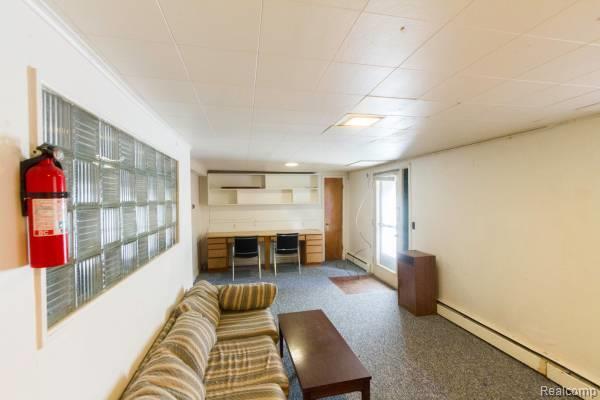 Building Photo - 921 Mary St