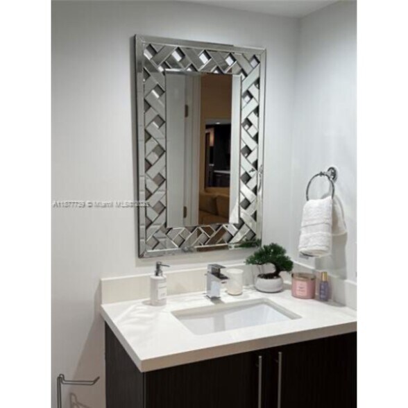 Building Photo - 3231 Salzedo St