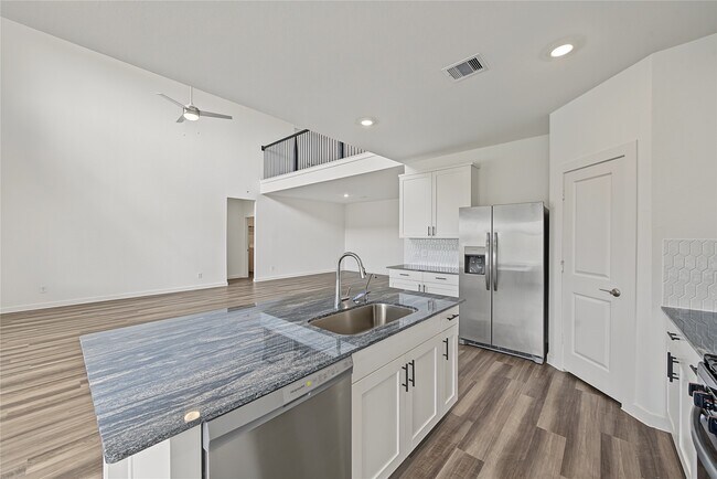 Building Photo - 31415 Joshua Knl Ln