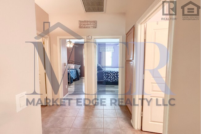Building Photo - 4Bed/2Bath Furnished Home at Monroe/87th A...