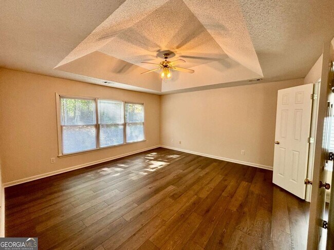 Building Photo - 10920 Glenbarr Dr