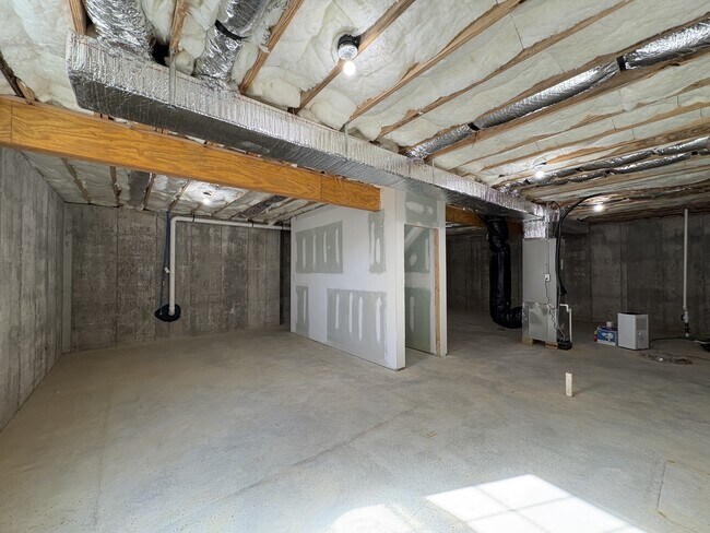 Building Photo - 189 Traverse Dr