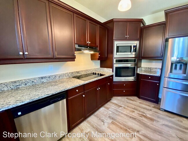 Building Photo - 4 br, 3.5 bath House - 5452 Carbon Court