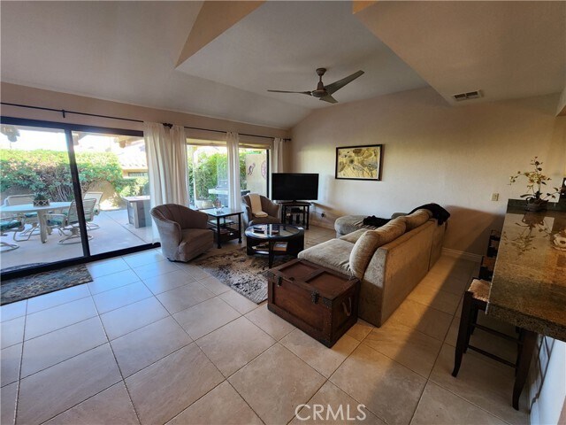 Building Photo - 41786 Woodhaven Dr W