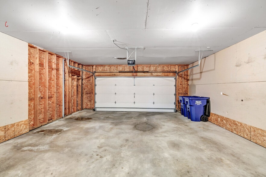 Building Photo - 212 Cavil Way