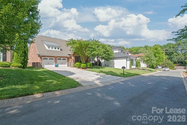 Building Photo - 3306 Carmel Rd