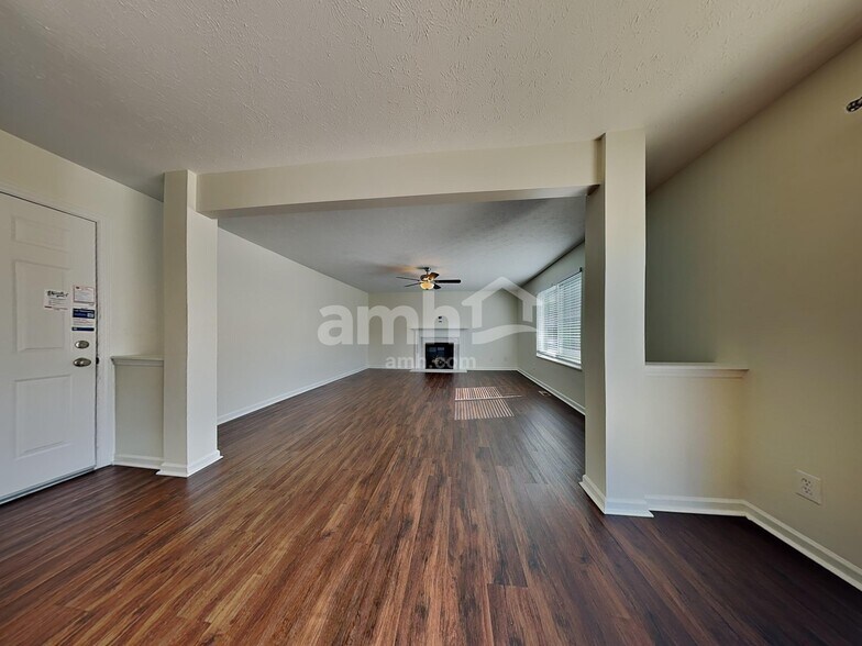 Building Photo - 909 Centennial St