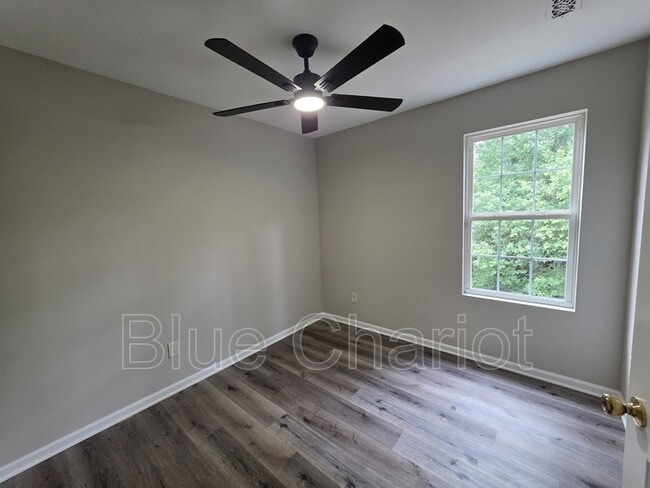 Building Photo - 704 Brye St