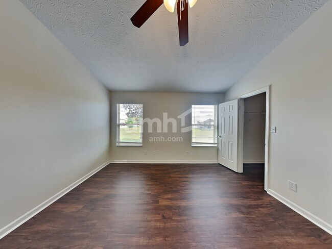 Building Photo - 5223 Waterton Lakes Dr