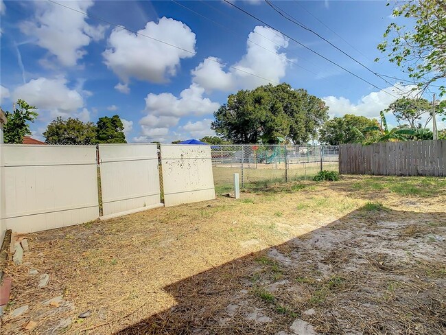 Building Photo - 5319 Drift Tide Dr