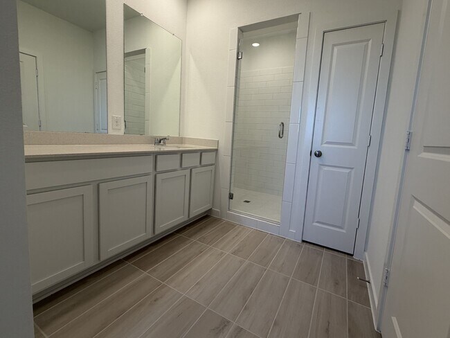 Building Photo - 2218 Via Vicky Rd