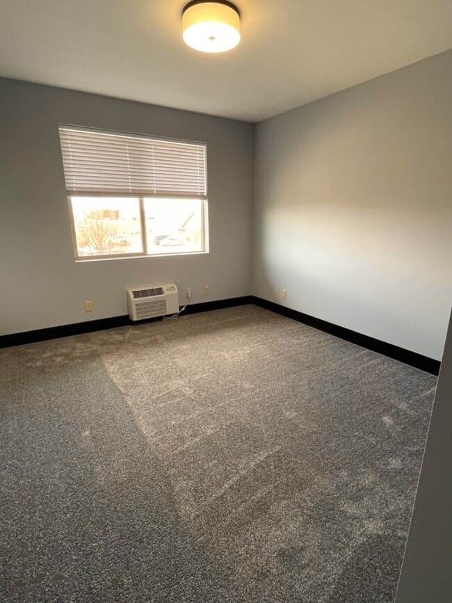 Building Photo - 60 Merlot Dr