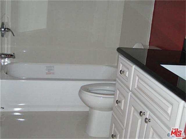 Building Photo - 4209 Vía Arbolada