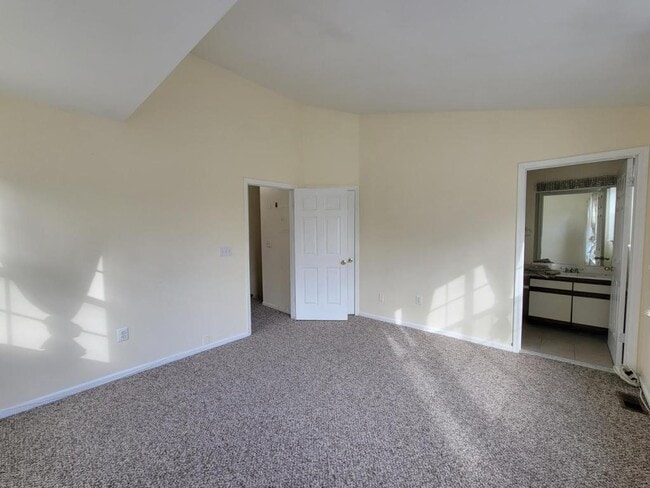 Building Photo - 1 Jodhpur Ct