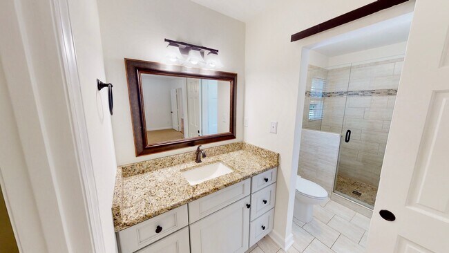 Building Photo - 6810 Rosemary Ln
