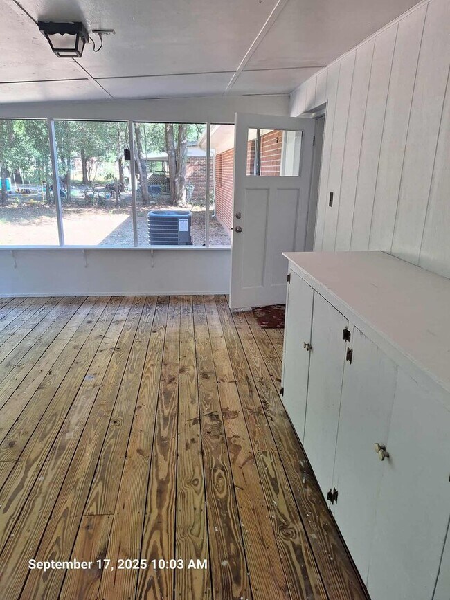 Building Photo - 3 Bedroom 2 Bath home in Milton