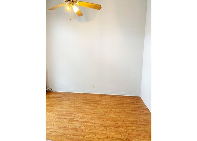 Interior Photo - The Roseanne