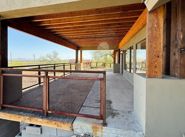 Building Photo - 1750 W Pearce Rd