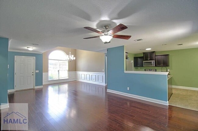 Building Photo - 720 Highgrove Ct