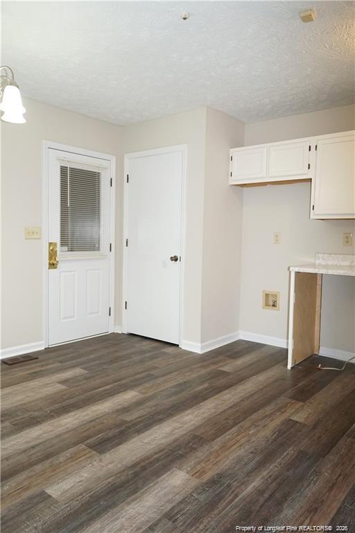 Building Photo - 6847 Torrance Ln