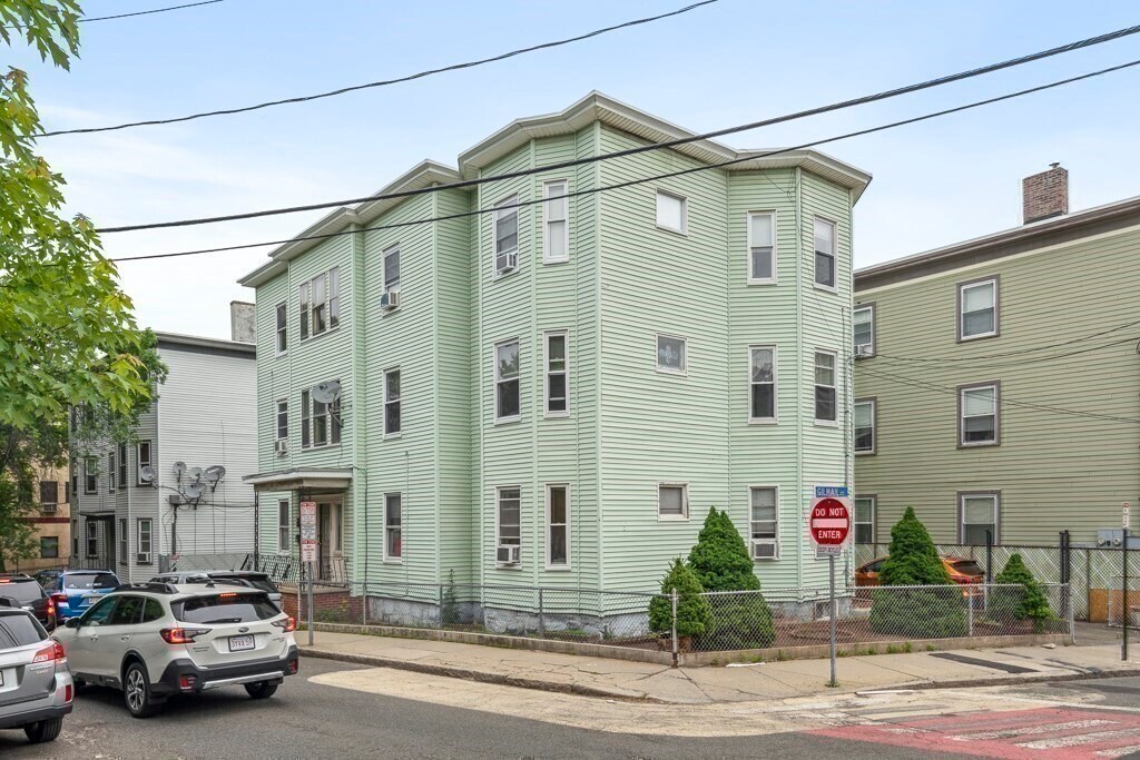 Building Photo - 110 Walnut St