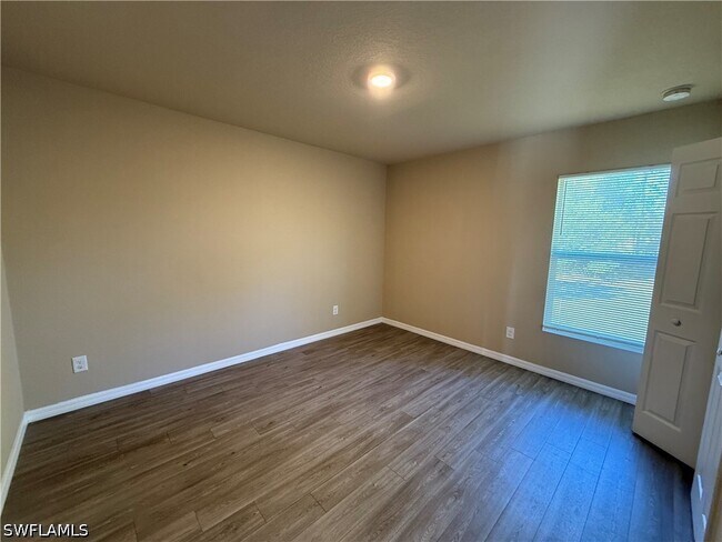 Building Photo - 6129 Laurelwood Dr