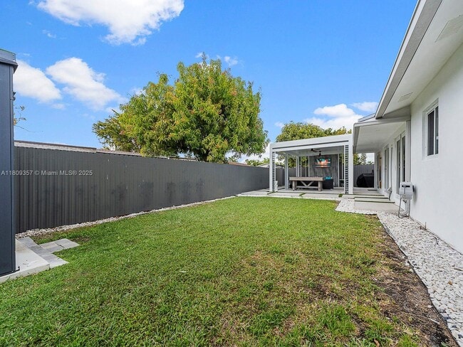 Building Photo - 7324 SW 134th Ct