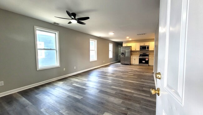 Building Photo - 1169 Arlington Ave SW