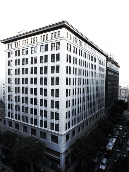 Building Photo - 460 S Spring St