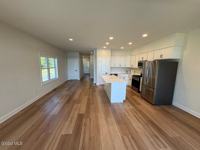 Building Photo - 546 NY-9P