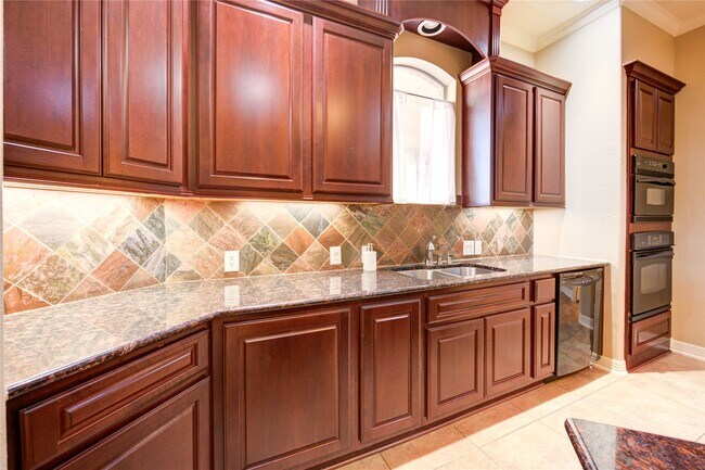 Building Photo - 7803 Courtney Manor Ln
