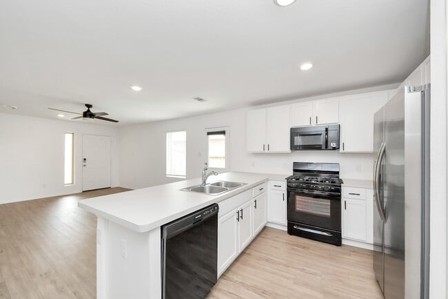 Building Photo - 4319 Palmetto Grv Ln